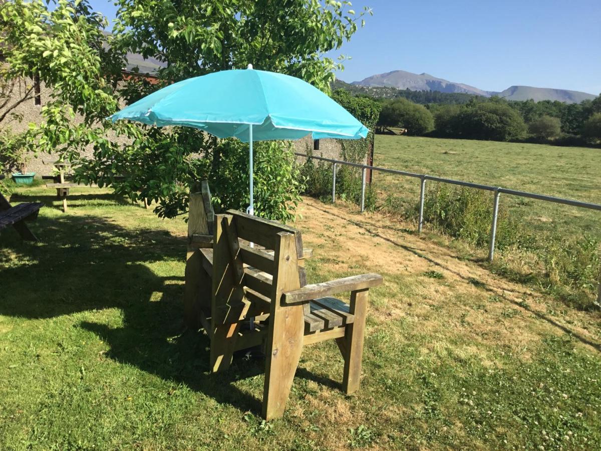 Tyddyn Perthi Farm Villa Llanberis Kültér fotó